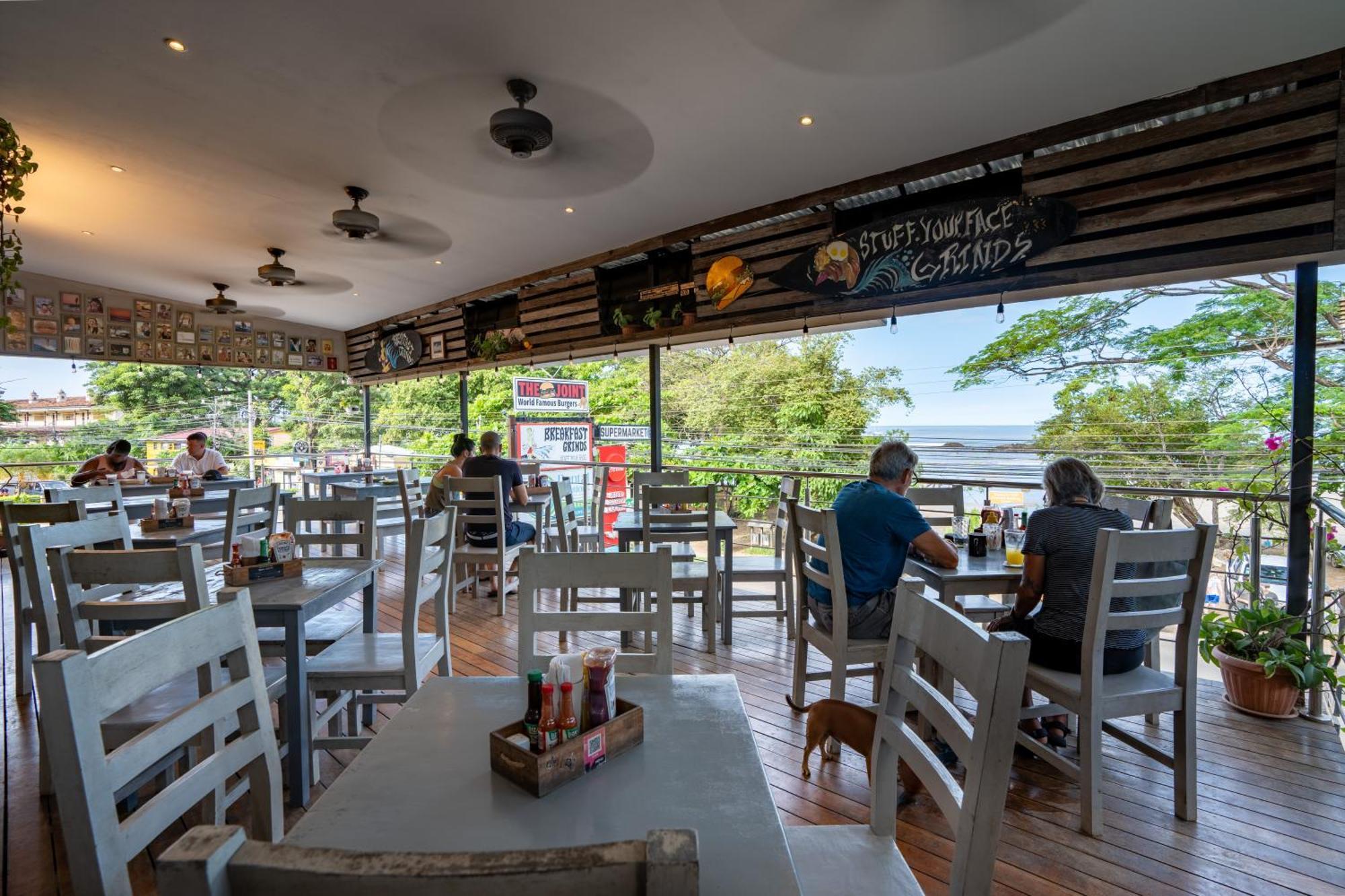 Hotel Iguana Surf Camp à Tamarindo Extérieur photo