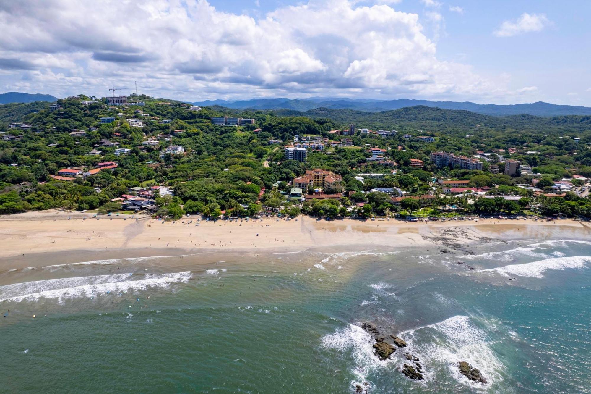Hotel Iguana Surf Camp à Tamarindo Extérieur photo