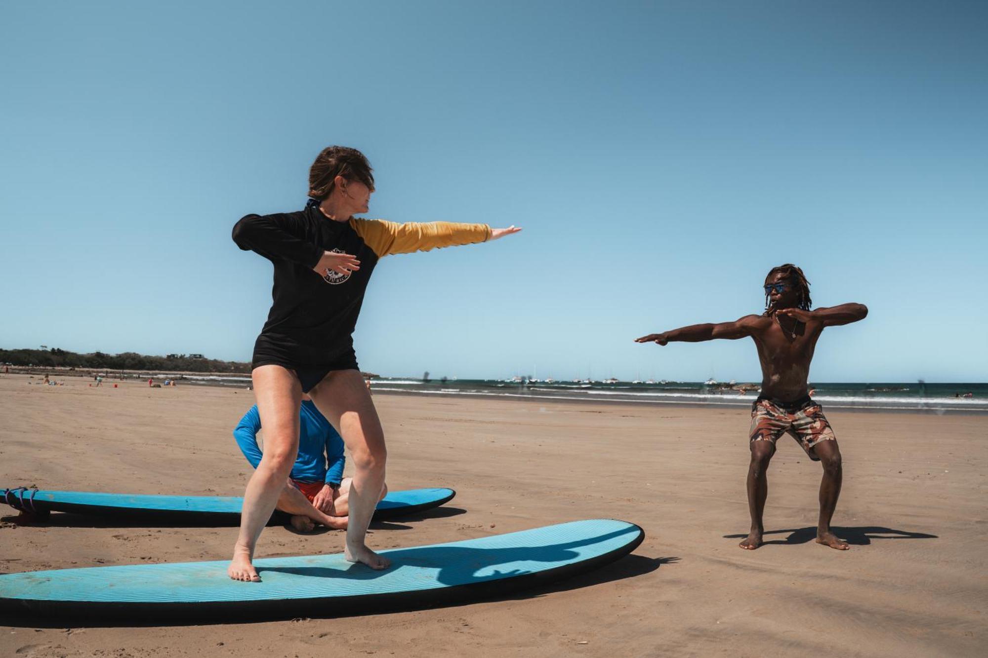 Hotel Iguana Surf Camp à Tamarindo Extérieur photo